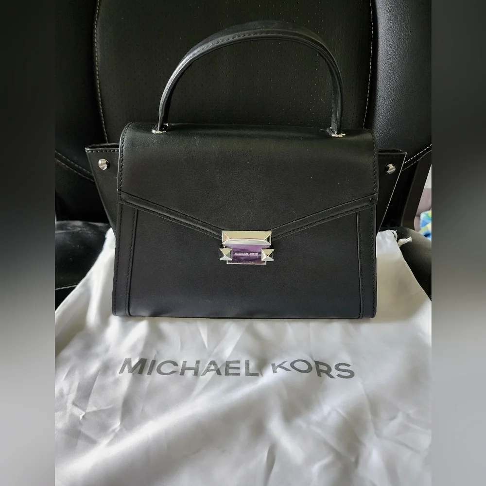 EUC Michael‎ Kors Black satchel with dust cover